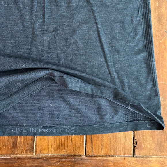 Metal Vent Tech Polo Shirt - Picture 2 of 3